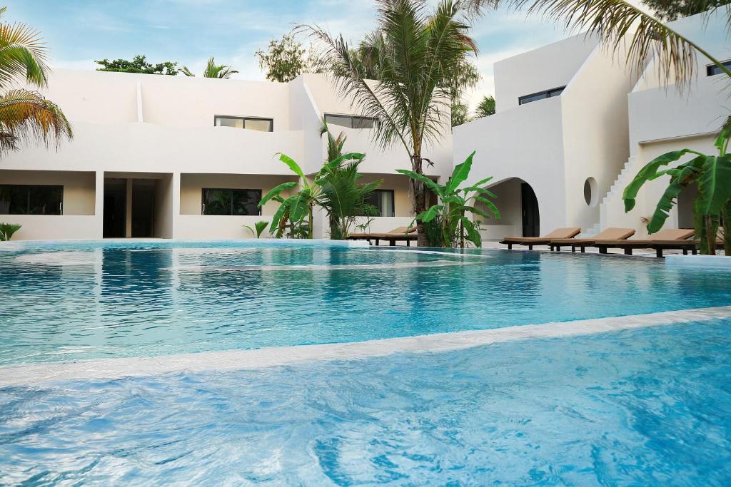 Kano Boutique Pool